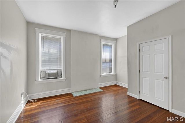 3529 Grace Avenue, St Louis, MO 63116