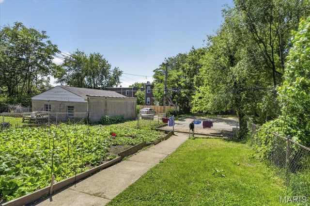 3529 Grace Avenue, St Louis, MO 63116
