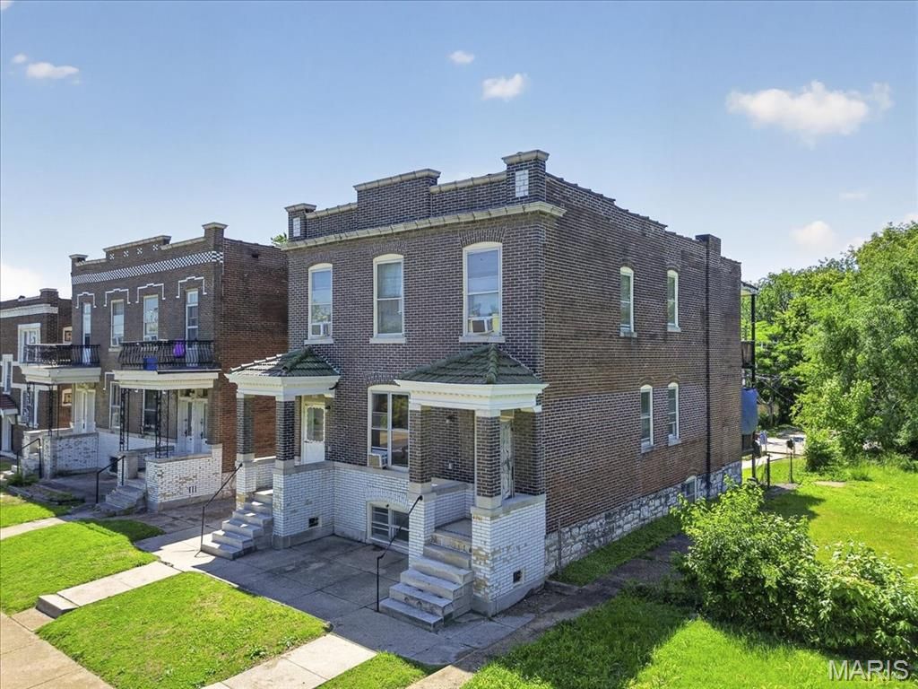 3529 Grace Avenue, St Louis, MO 63116