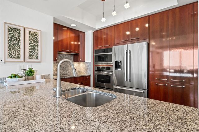 50 CENTRAL AVENUE 15A, Sarasota, FL 34236