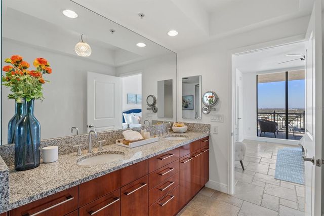 50 CENTRAL AVENUE 15A, Sarasota, FL 34236