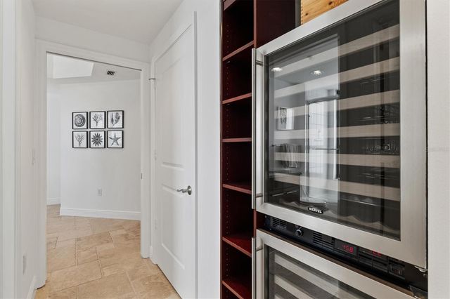 50 CENTRAL AVENUE 15A, Sarasota, FL 34236