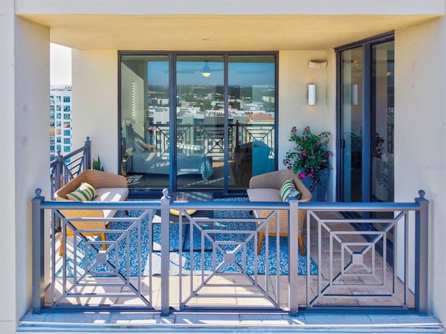 50 CENTRAL AVENUE 15A, Sarasota, FL 34236