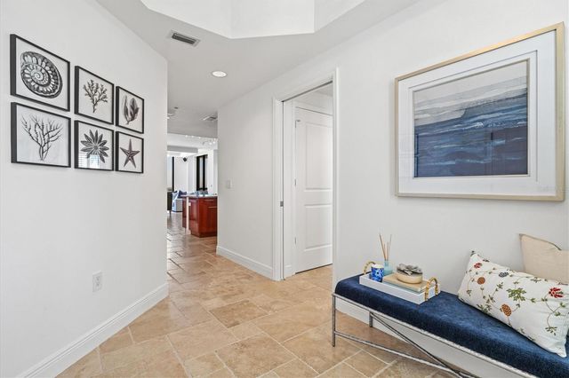 50 CENTRAL AVENUE 15A, Sarasota, FL 34236