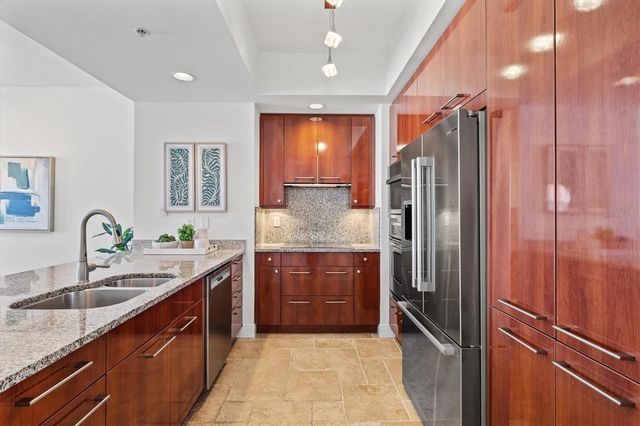 50 CENTRAL AVENUE 15A, Sarasota, FL 34236