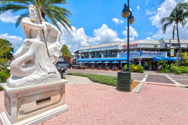 50 CENTRAL AVENUE 15A, Sarasota, FL 34236