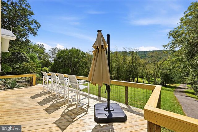 13328 JOHN MARSHALL HWY, Linden, VA 22642
