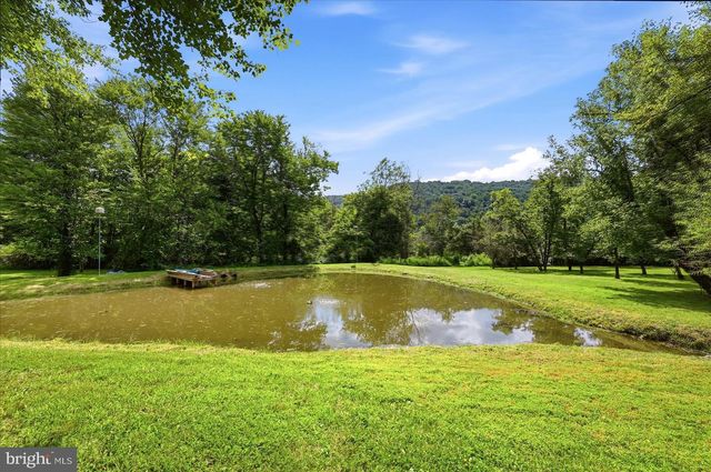 13328 JOHN MARSHALL HWY, Linden, VA 22642