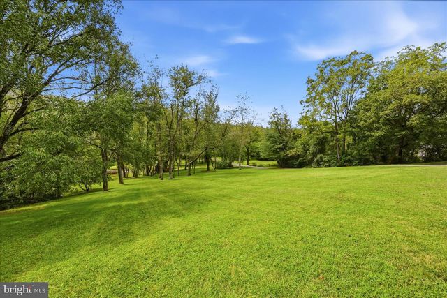 13328 JOHN MARSHALL HWY, Linden, VA 22642