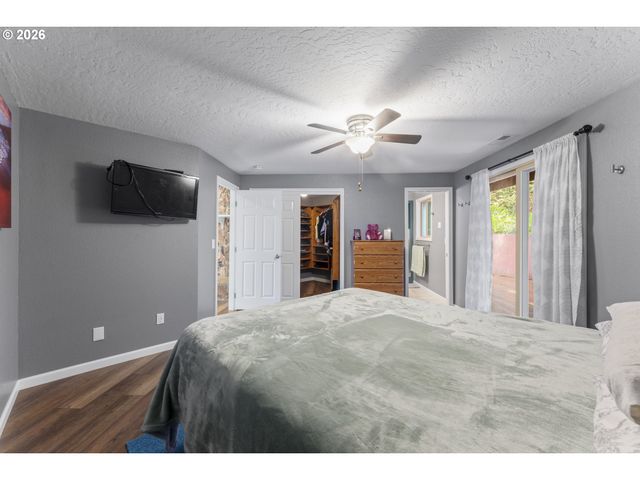 2453 STEPHANIE Ln, North Bend, OR 97459