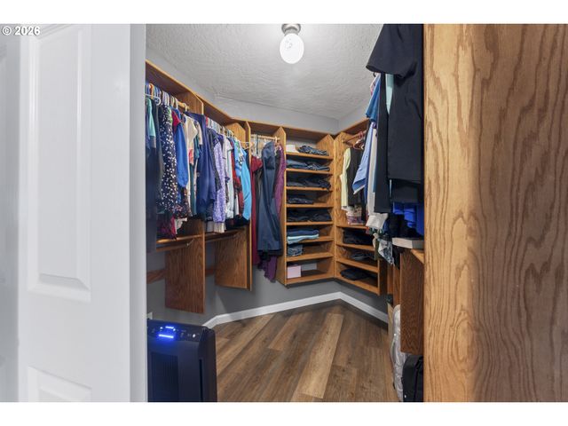 2453 STEPHANIE Ln, North Bend, OR 97459