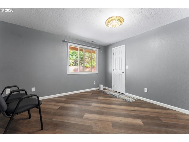 2453 STEPHANIE Ln, North Bend, OR 97459