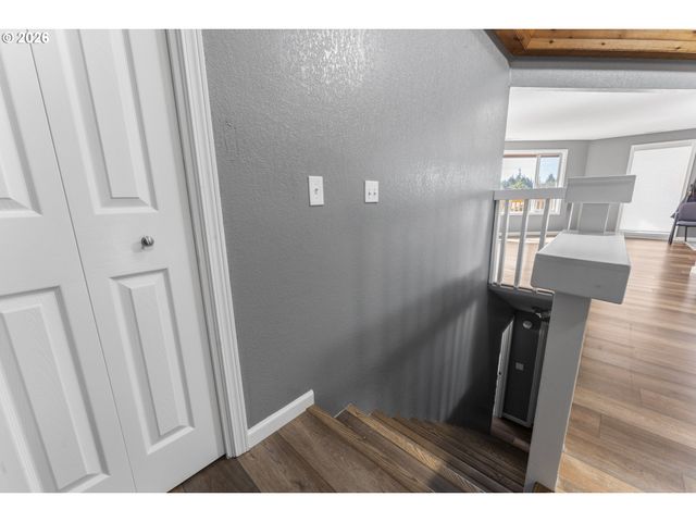 2453 STEPHANIE Ln, North Bend, OR 97459