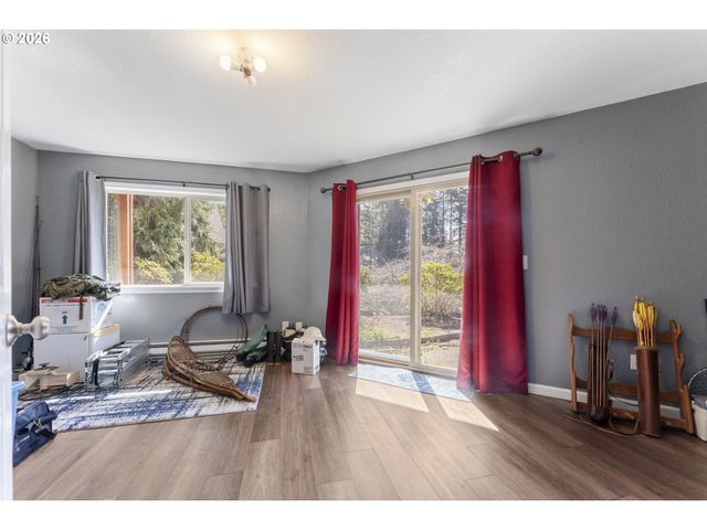 2453 STEPHANIE Ln, North Bend, OR 97459