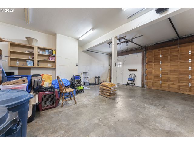 2453 STEPHANIE Ln, North Bend, OR 97459