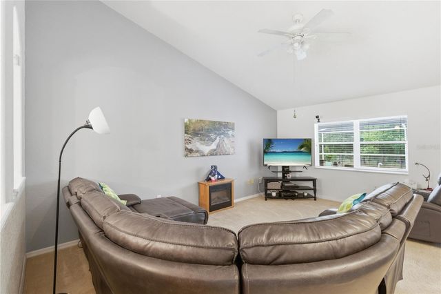 13056 PAINTED BUNTING AVENUE, Weeki Wachee, FL 34614