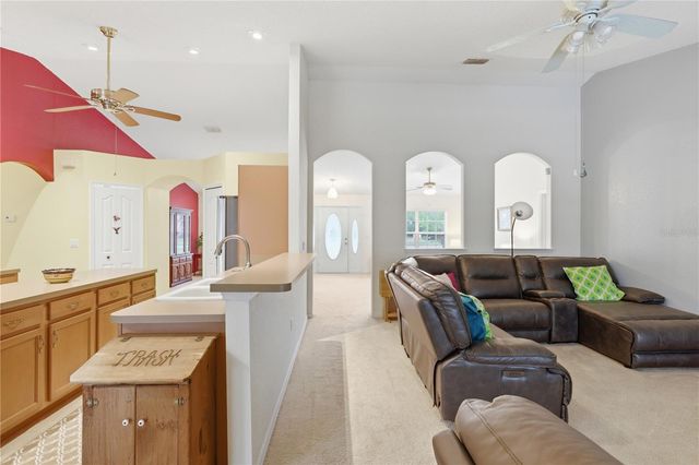 13056 PAINTED BUNTING AVENUE, Weeki Wachee, FL 34614