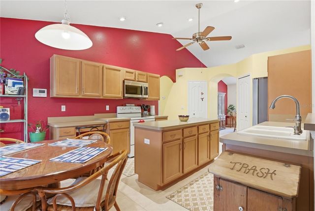 13056 PAINTED BUNTING AVENUE, Weeki Wachee, FL 34614