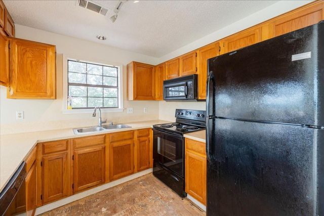 21003 Boggy Ford RD, Lago Vista, TX 78645