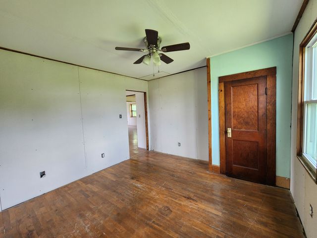 581 Tabor Loop, Crossville, TN 38571