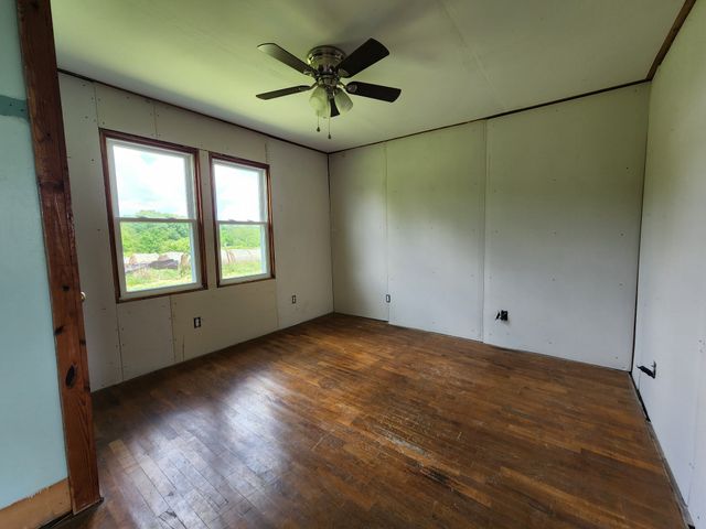 581 Tabor Loop, Crossville, TN 38571