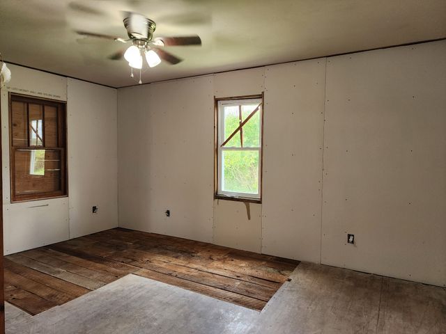 581 Tabor Loop, Crossville, TN 38571