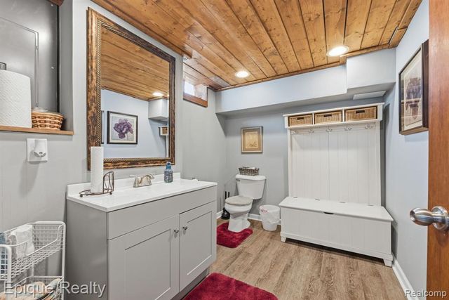 1009 Illinois Street, Marysville, MI 48040