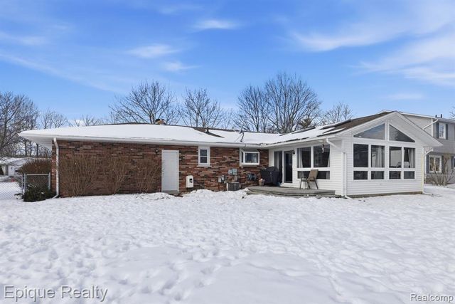 1009 Illinois Street, Marysville, MI 48040