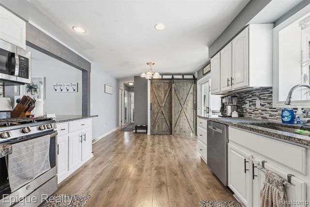 1009 Illinois Street, Marysville, MI 48040