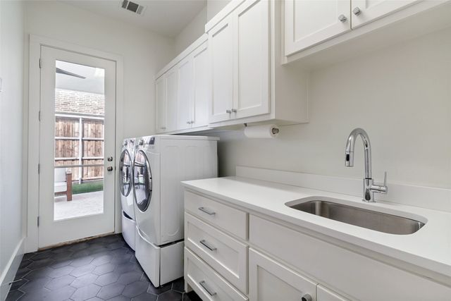 7533 Garonne Street, Dallas, TX 75231