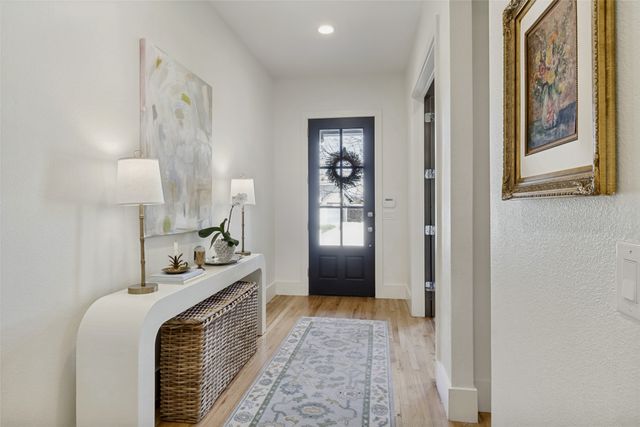 7533 Garonne Street, Dallas, TX 75231