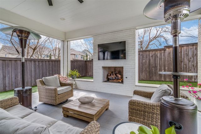 7533 Garonne Street, Dallas, TX 75231