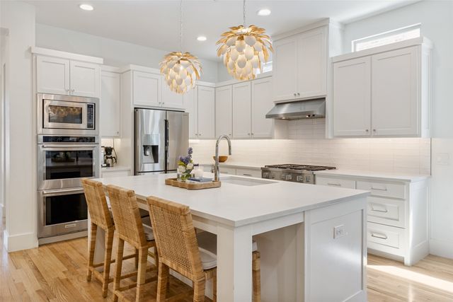 7533 Garonne Street, Dallas, TX 75231