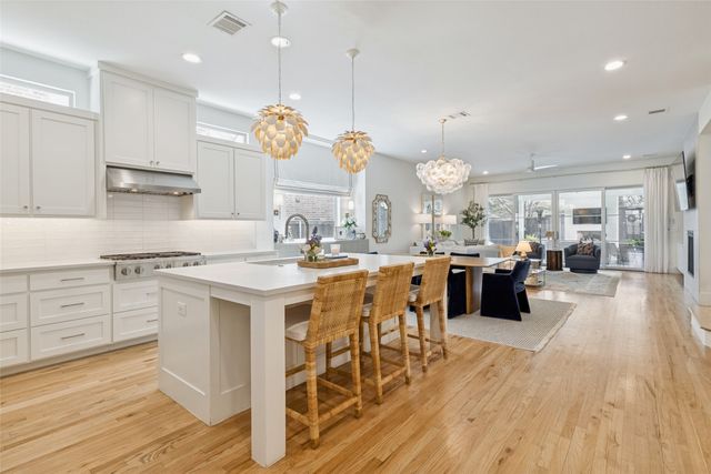 7533 Garonne Street, Dallas, TX 75231