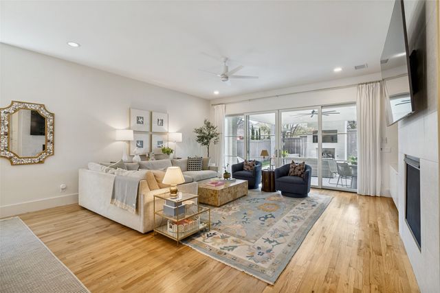 7533 Garonne Street, Dallas, TX 75231