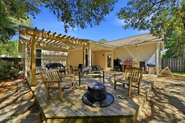 9302 Straightway Drive NE, Leland, NC 28451