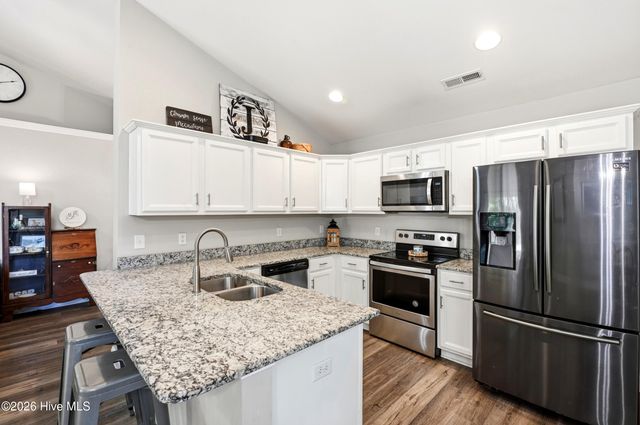 9302 Straightway Drive NE, Leland, NC 28451