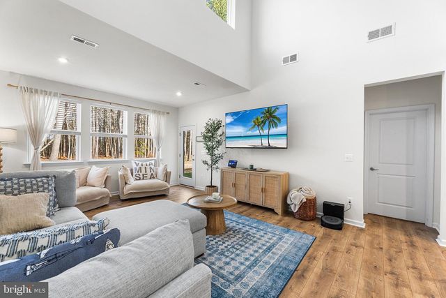 393 SCRANTON LN, Ocean View, DE 19970