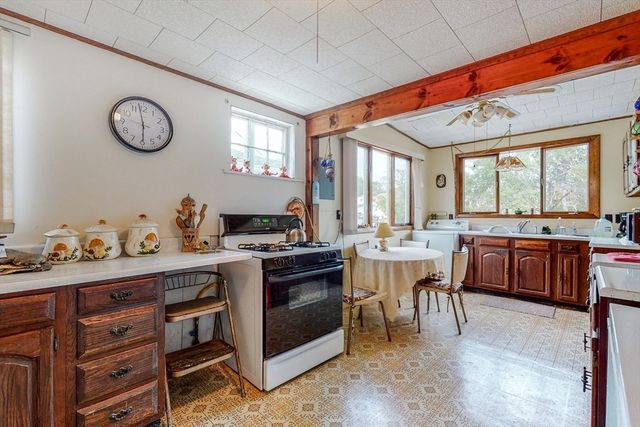 9 Parkview Ave, Beverly, MA 01915