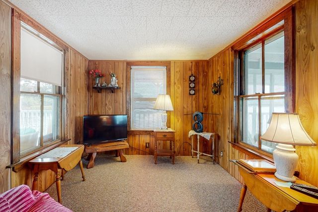 9 Parkview Ave, Beverly, MA 01915