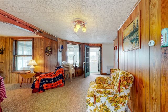 9 Parkview Ave, Beverly, MA 01915