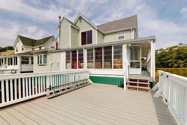 9 Parkview Ave, Beverly, MA 01915