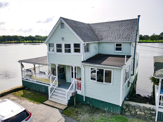 9 Parkview Ave, Beverly, MA 01915