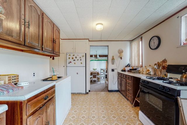 9 Parkview Ave, Beverly, MA 01915