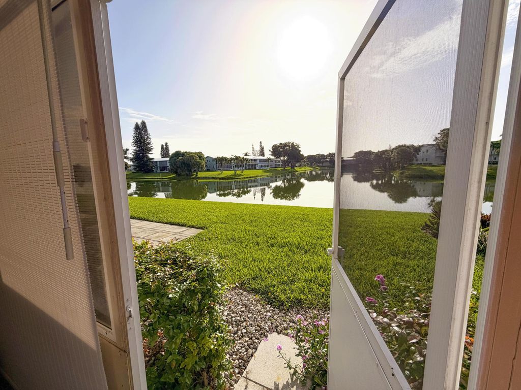 29 BERKSHIRE B, West Palm Beach, FL 33417