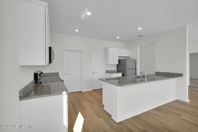 6976 CANOE BIRCH Road, Middleburg, FL 32219