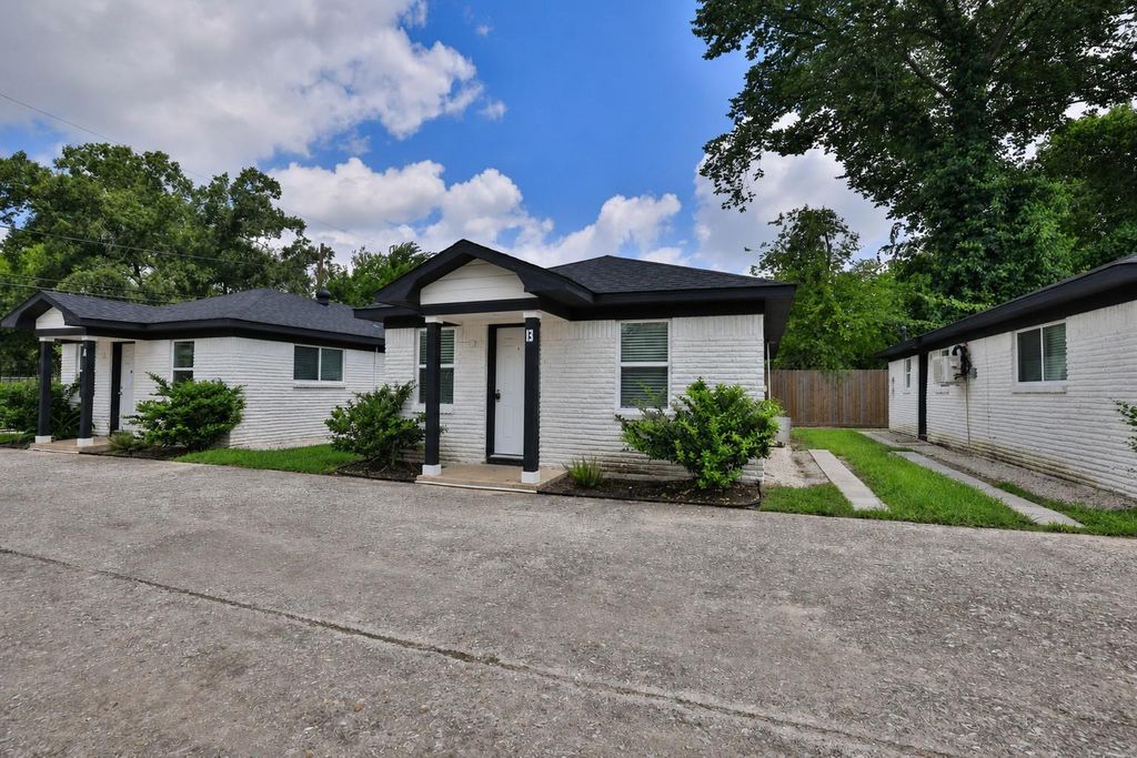 4120 Linn Street E, Houston, TX 77026