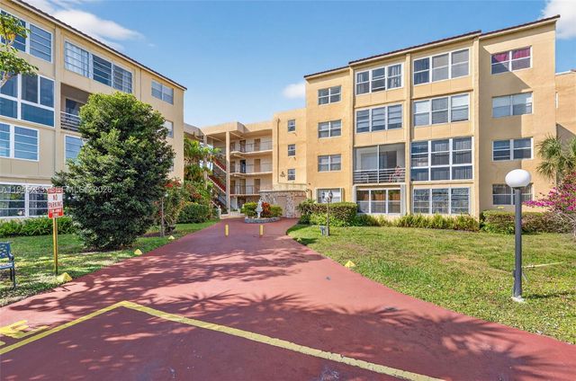 2801 Somerset Dr 408, Lauderdale Lakes, FL 33311