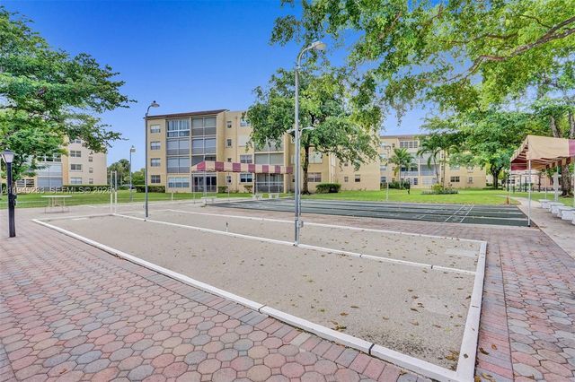 2801 Somerset Dr 408, Lauderdale Lakes, FL 33311