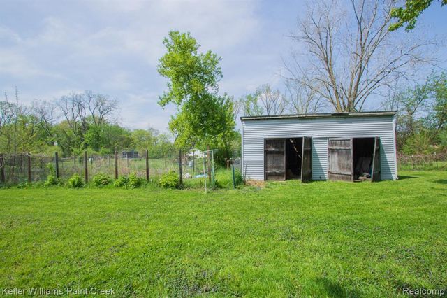 2165 Michigan Road, Port Huron, MI 48060